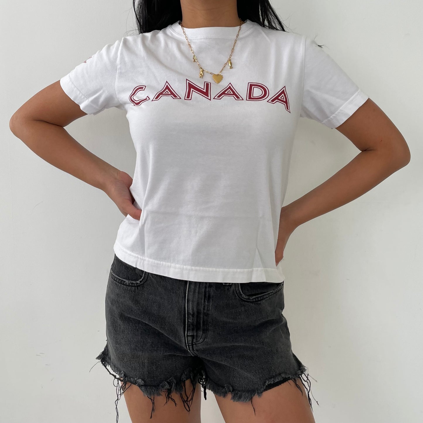 Vintage Roots White 'Canada' 2004 Olympics Tee - Small