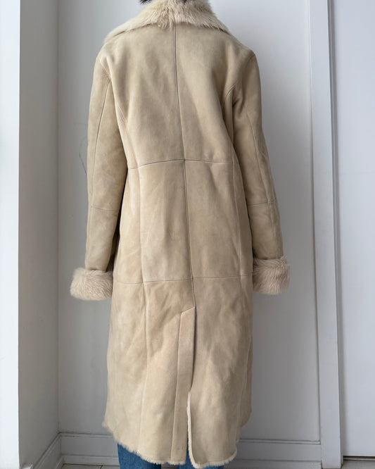 Danier Beige Genuine Sheepskin Pankou Closure Coat - Large