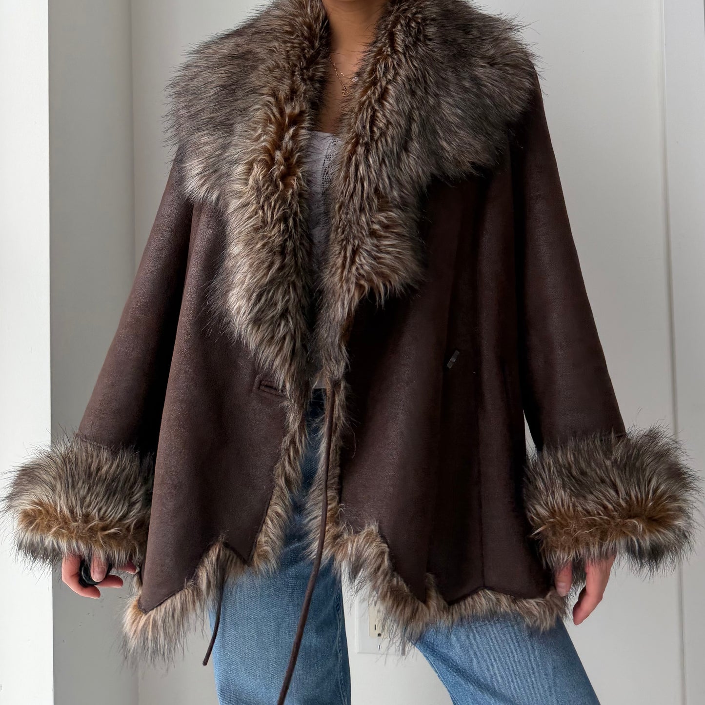 Novelti for Laura Petites Brown Faux Fur Trim Afghan Jacket - Medium