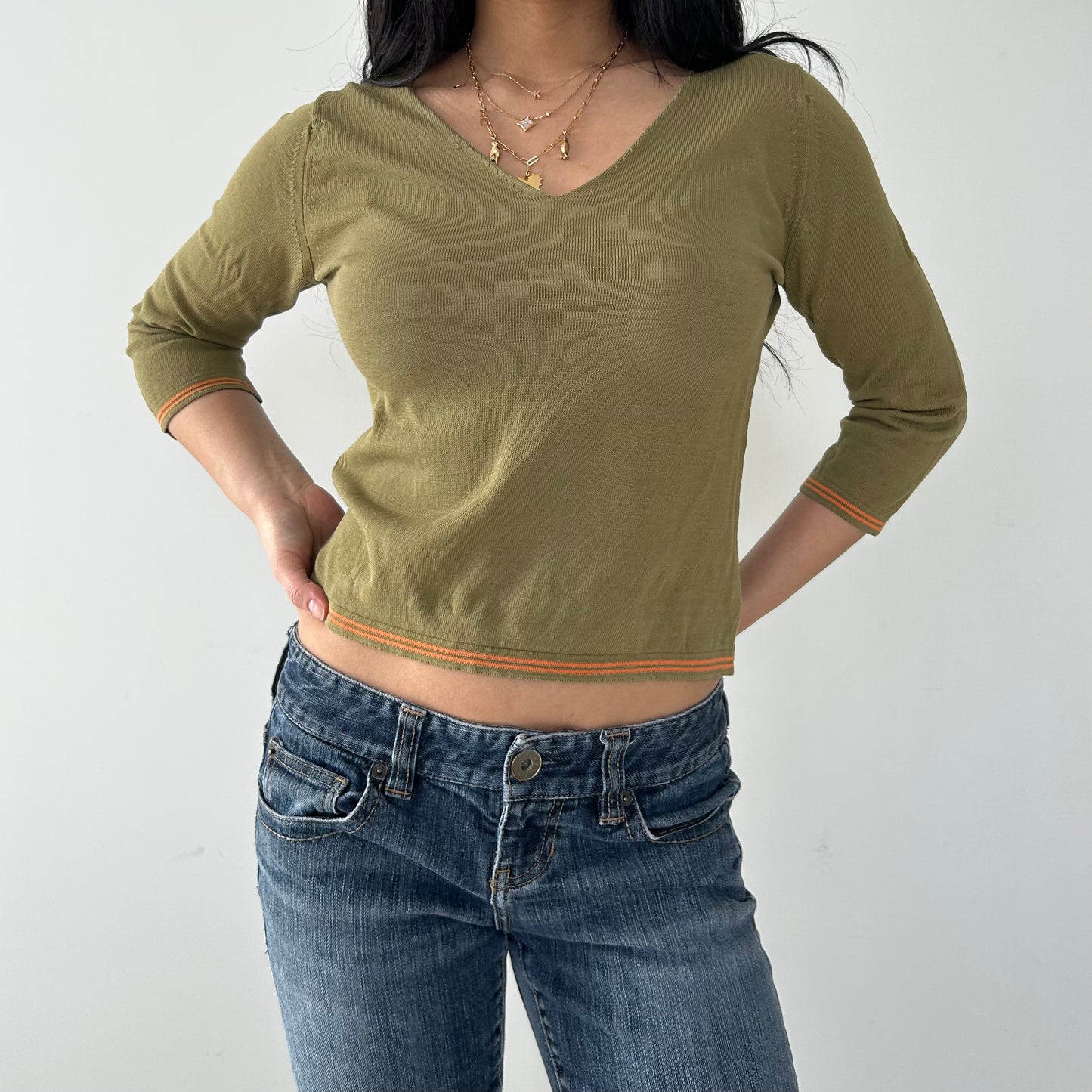 Lluís is Green V-Neck 3/4 Sleeve Top - Small