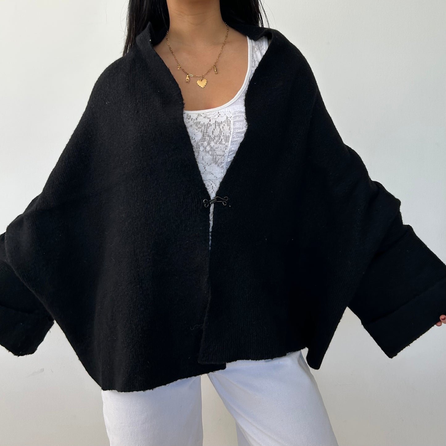 Kuxó Black Shawl