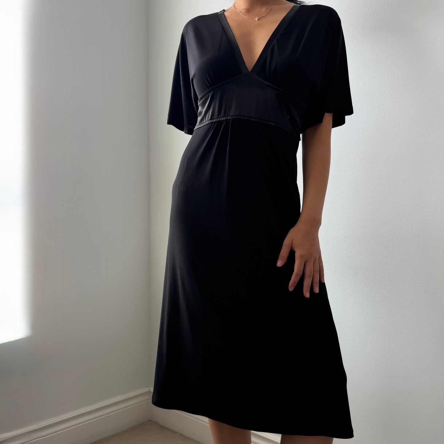 1990s Smart Set Black Short Sleeve Empire Waist Midi Dress - Small