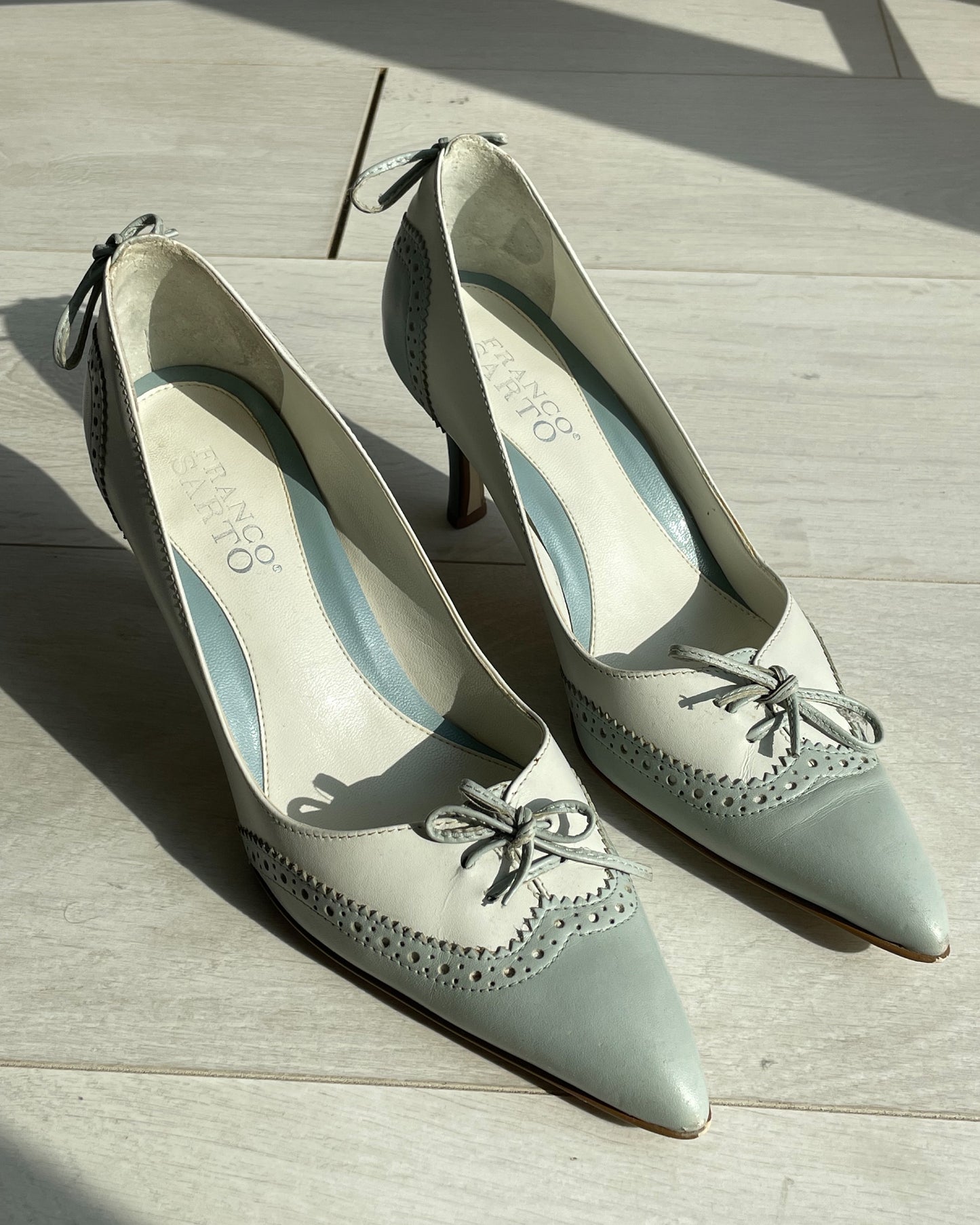 Vintage Franco Sarto Baby Blue and White Stiletto Heel Pump with Broguing - US 6M