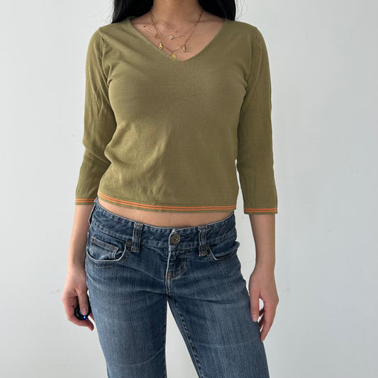 Lluís is Green V-Neck 3/4 Sleeve Top - Small