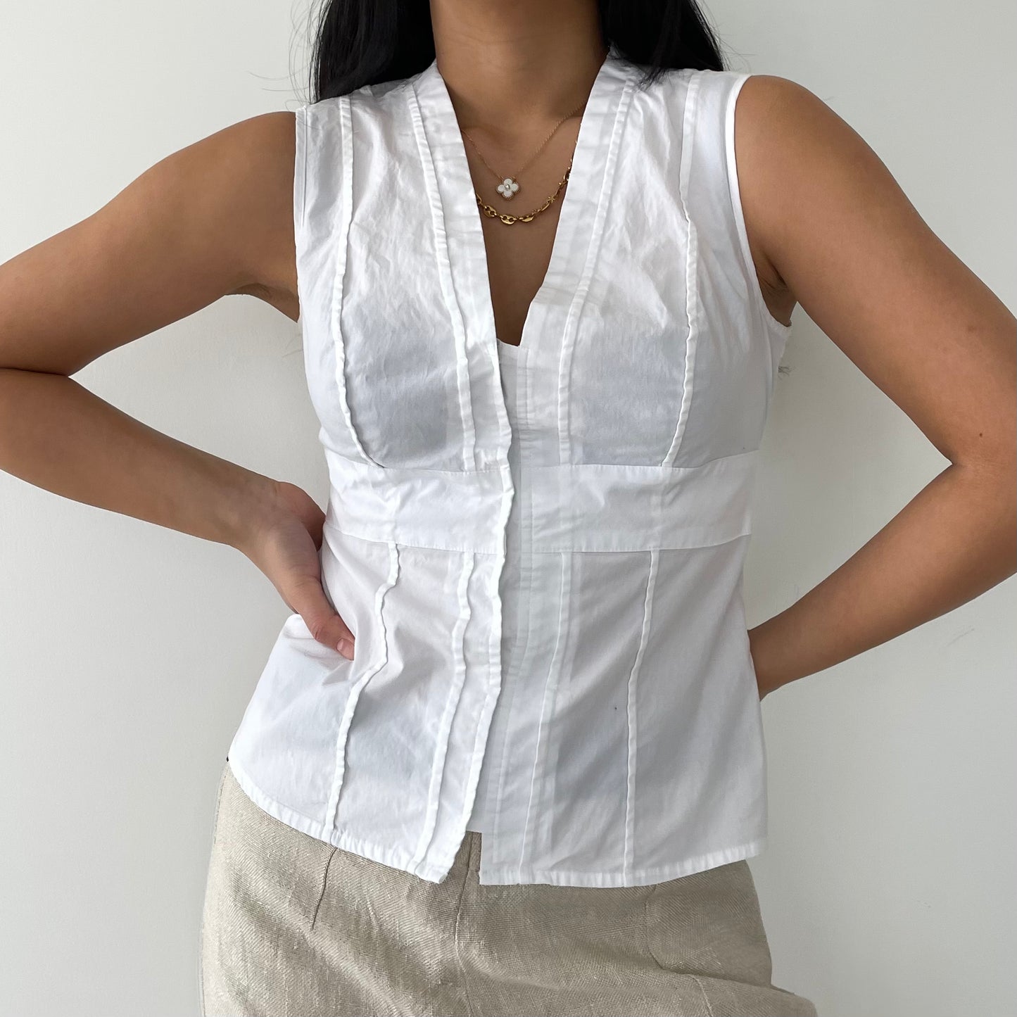 MODA International White Sleeveless Blouse - Small