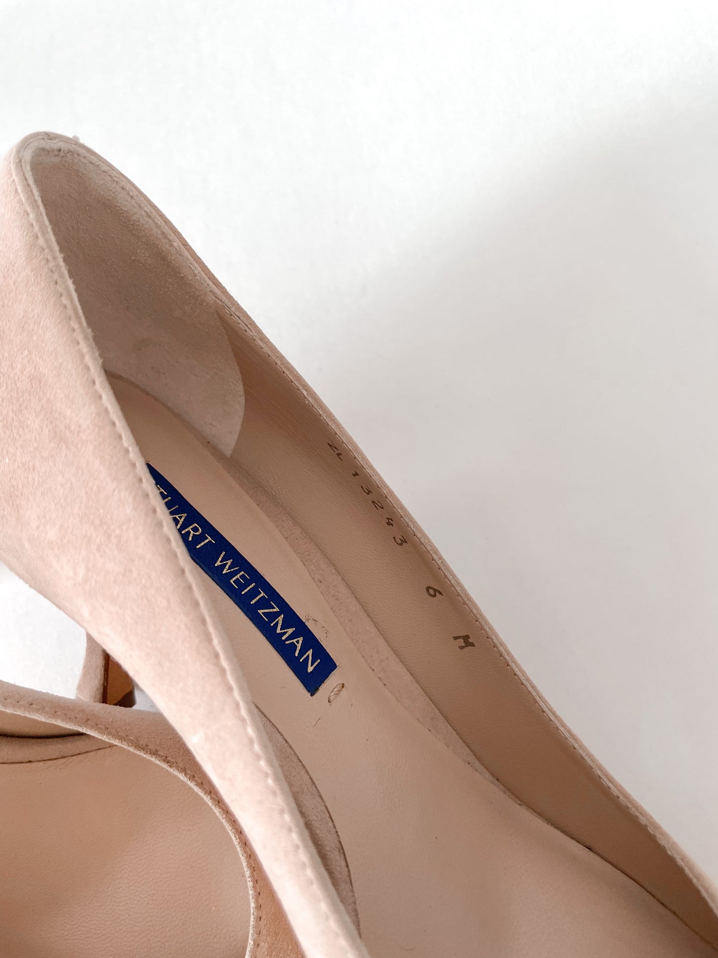 Stuart Weitzman Pale Pink Suede Pointed Toe Stiletto Heel Pumps - US 6M