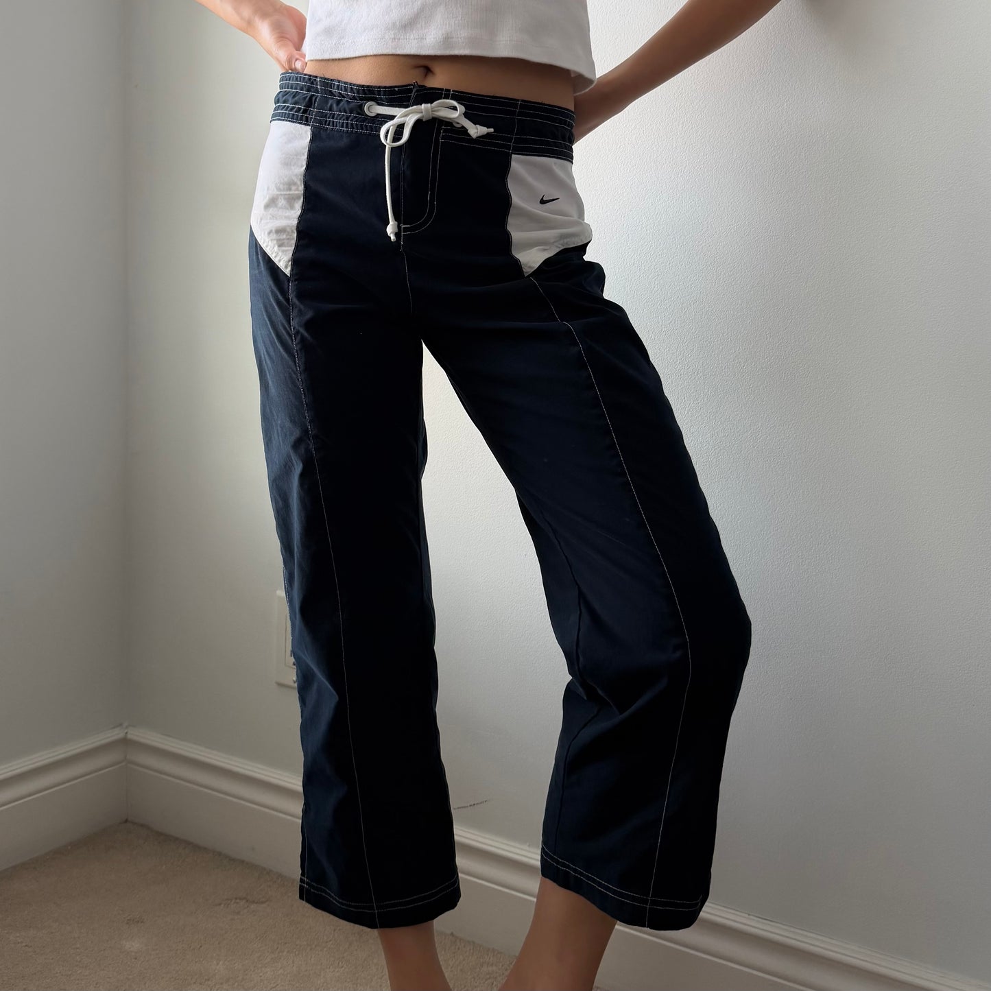 Nike Navy and White Logo Capri Pants - Small