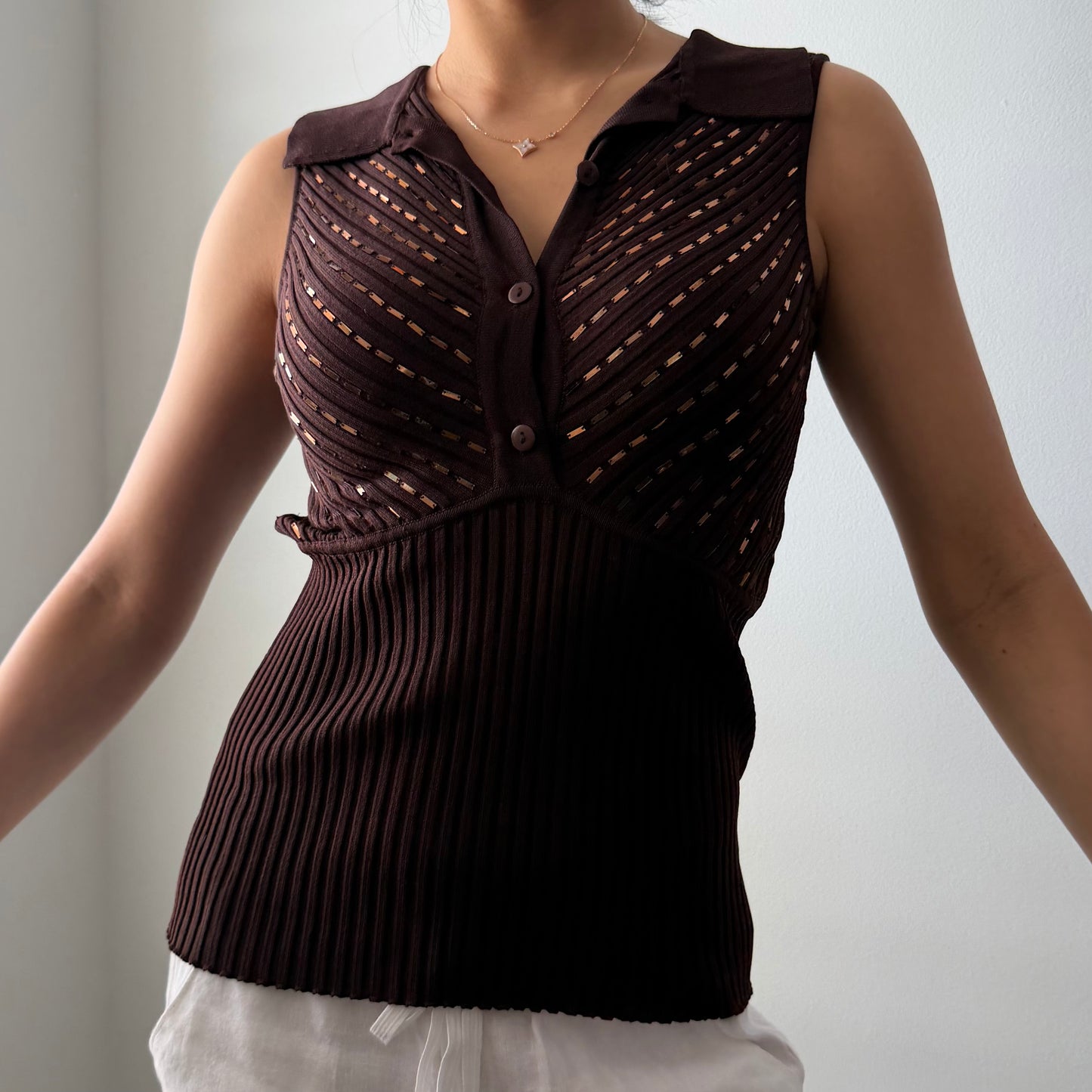 Belldini Brown Sleeveless Collared Knit Top - Medium