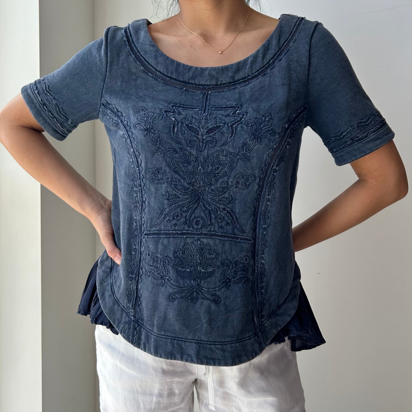 Saturday Sunday by Anthropologie Blue Short Sleeve Embroidered Blouse - X-Small