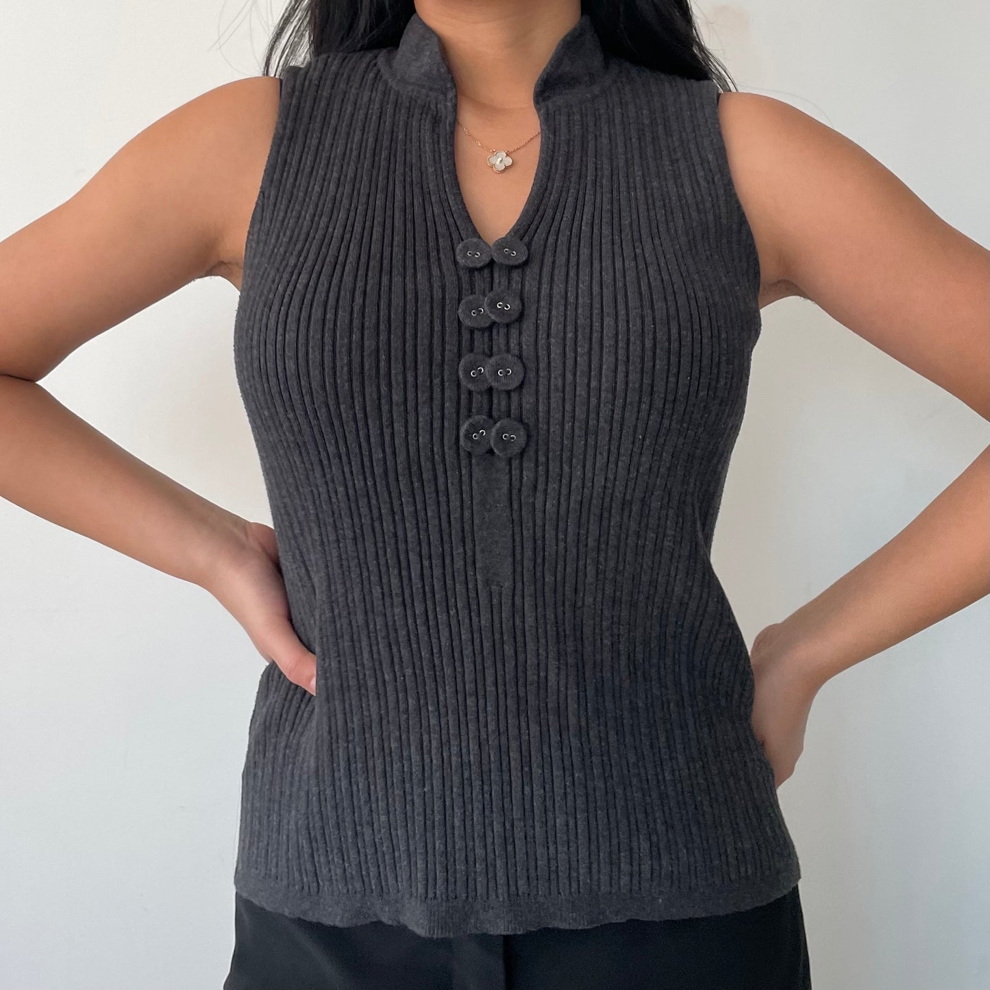 San Francisco Grey Sleeveless Ribbed Knit - Medium