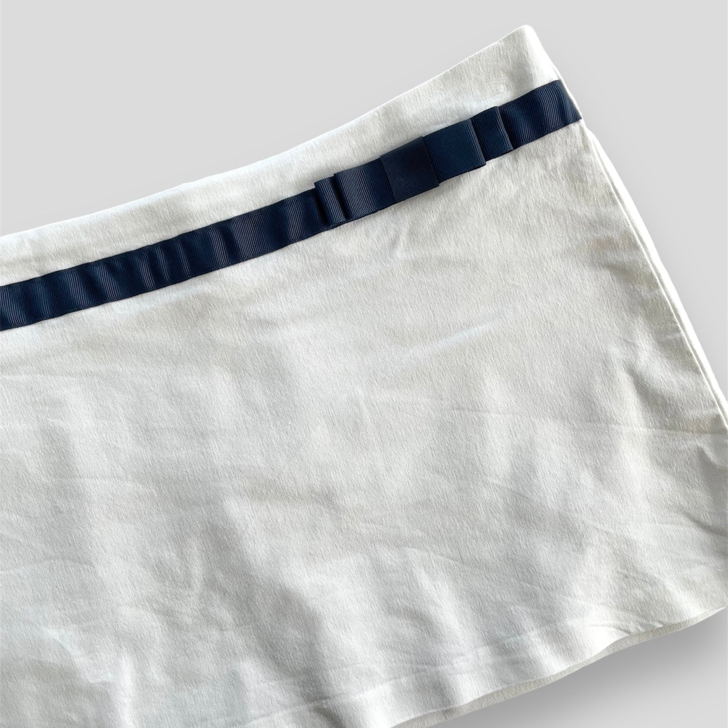 Vintage 2003 Forever 21 White Mini Skirt with Navy Ribbon - Large