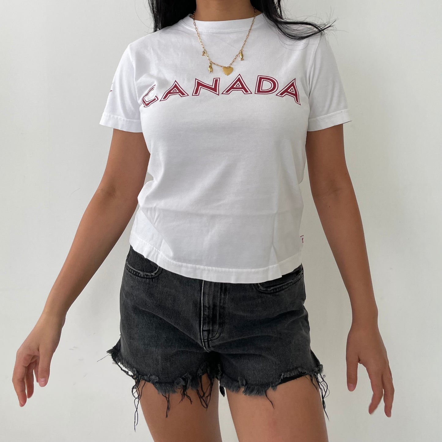 Vintage Roots White 'Canada' 2004 Olympics Tee - Small