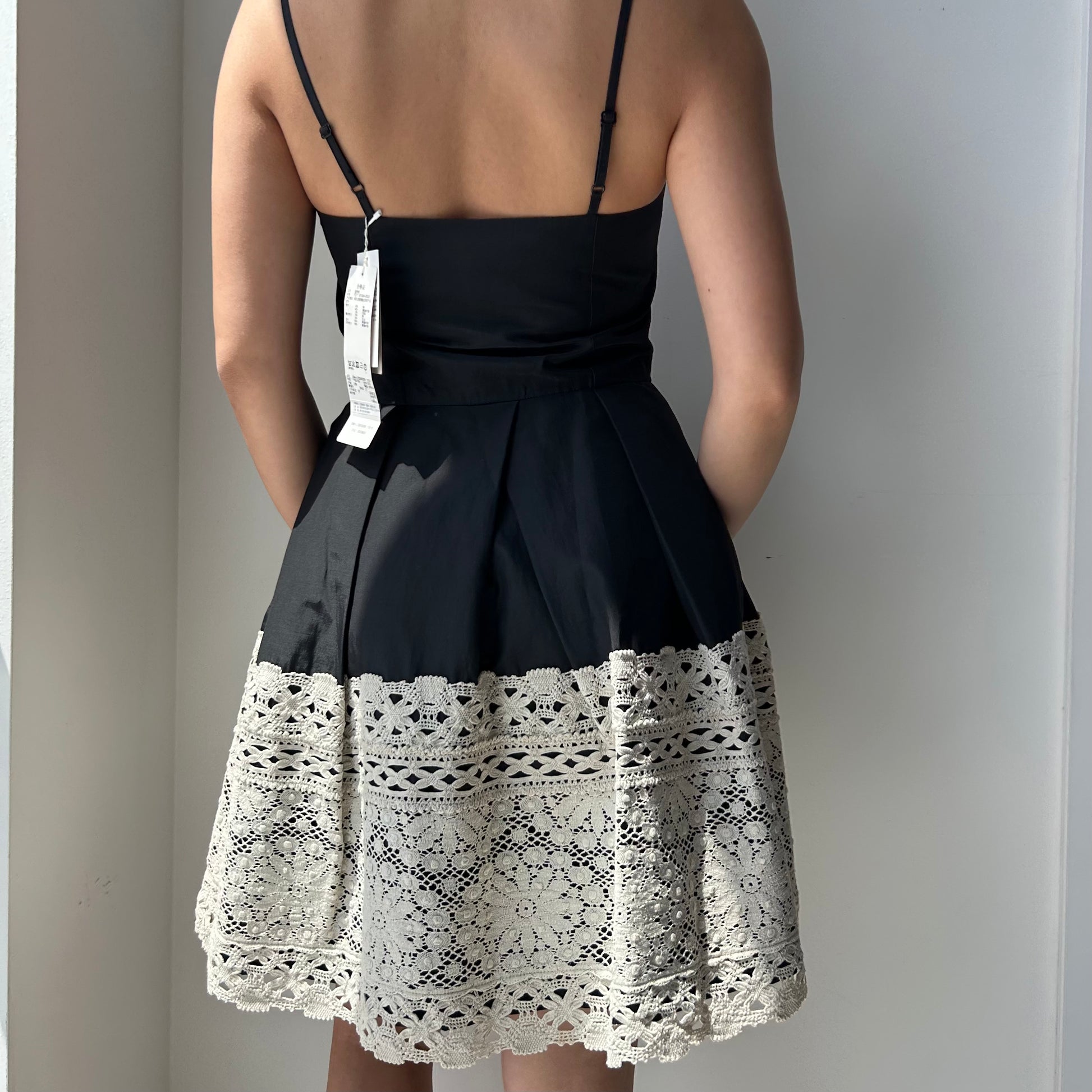 Jill Stuart Black Fit-and-Flare Mini Dress with Lace Hem X-Small