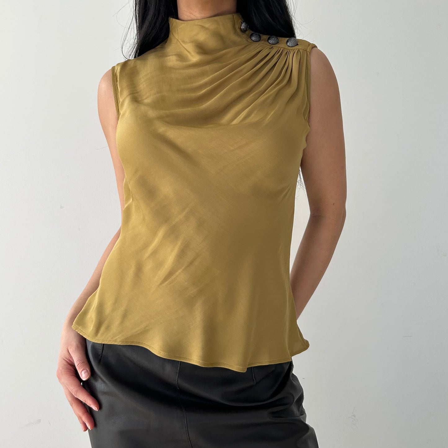 T Tahari Mustard Yellow Mock Neck Sleeveless Blouse - X-Small