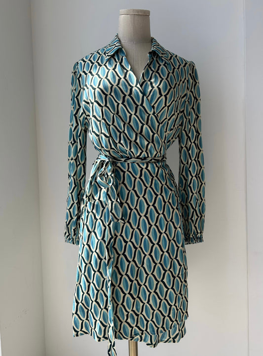 Velvet by Graham and Spencer Blue Long Sleeve Wrap Dress - Medium