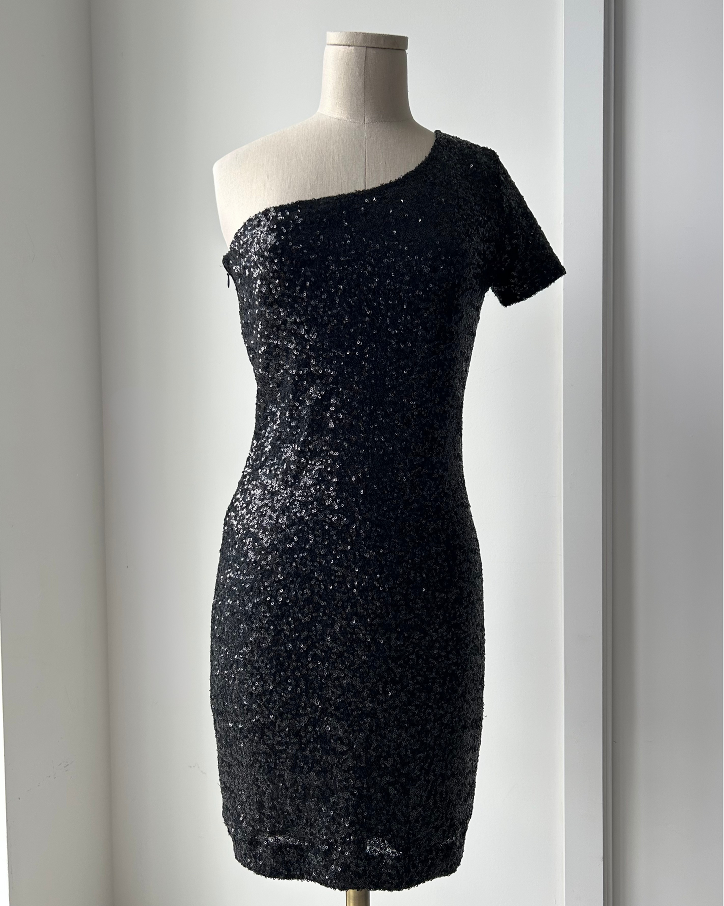 Axara Paris Black One Shoulder Sequin Mini Dress - Medium