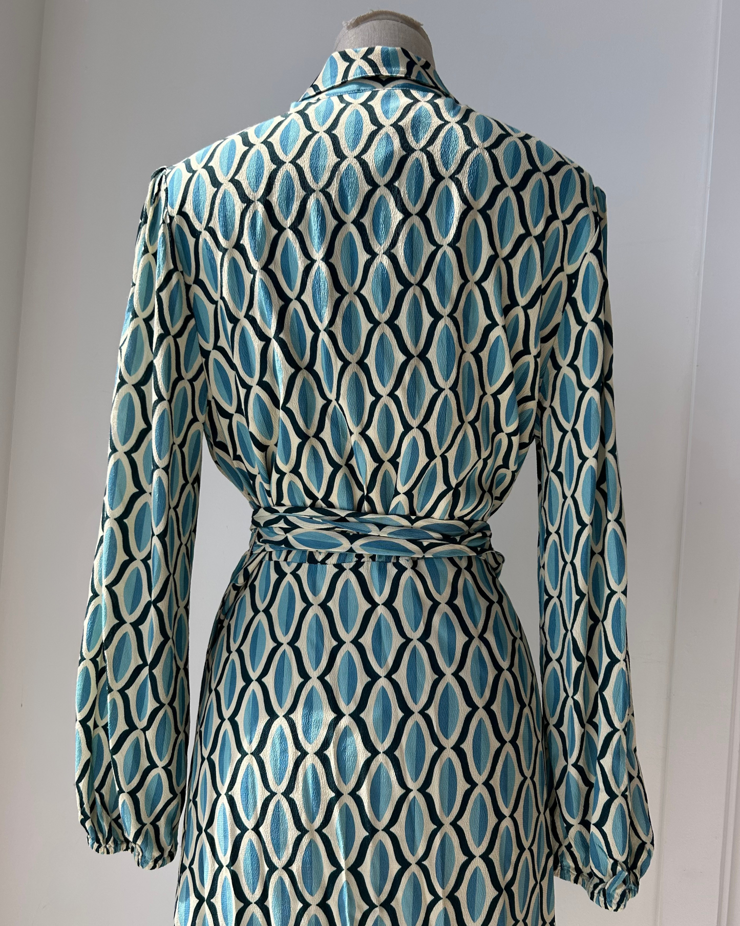 Velvet by Graham and Spencer Blue Long Sleeve Wrap Dress - Medium