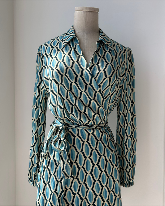 Velvet by Graham and Spencer Blue Long Sleeve Wrap Dress - Medium