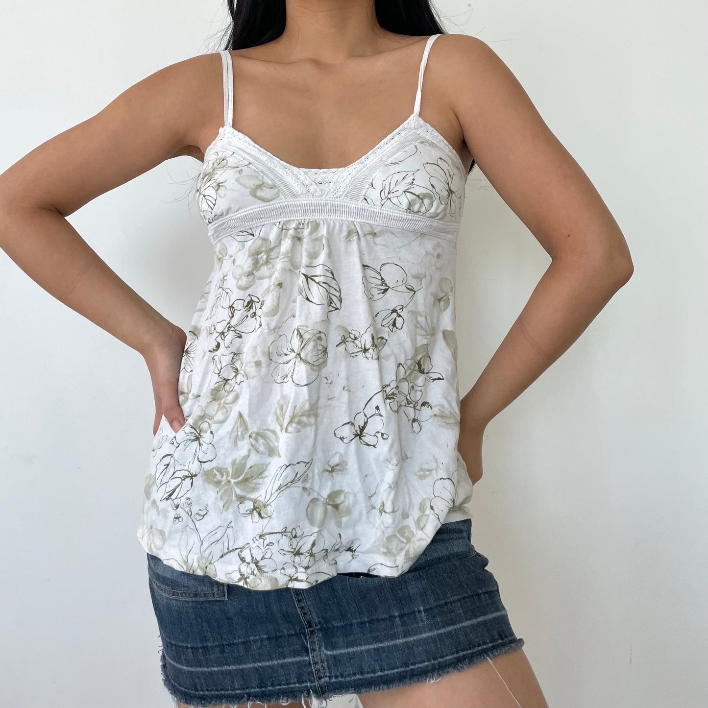 Old Label Abercrombie and Fitch White Lace Trim Babydoll Tank - Small