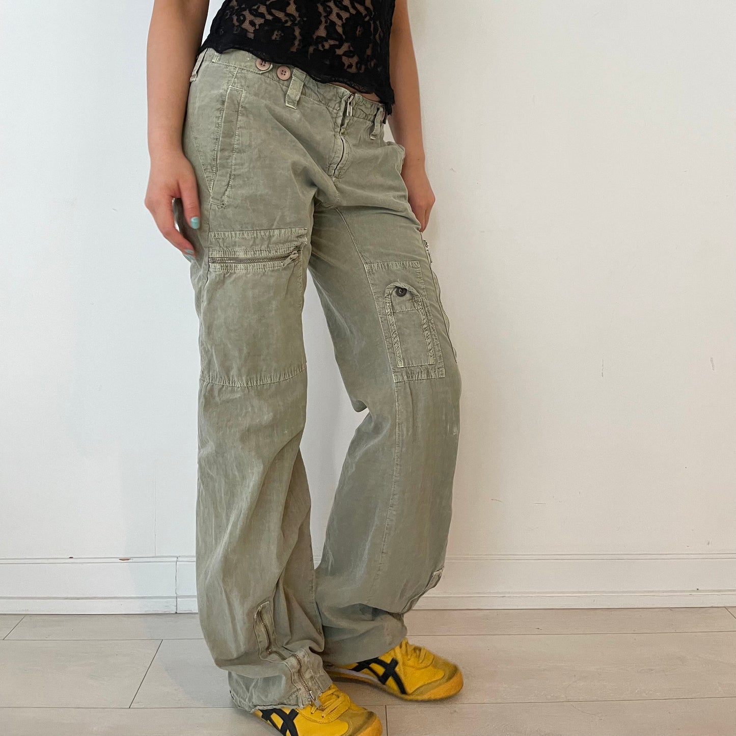 SUPER RARE 1990s Sabotage Khaki Green Low Waist Loose Fit Cargo Pants - Medium