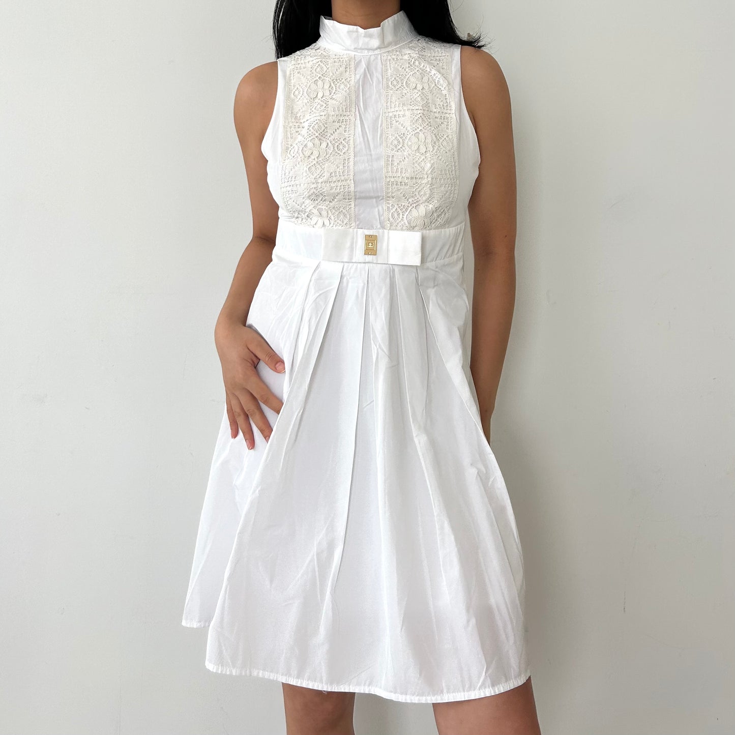 BNWT Celyn B. High Collar Sleeveless White Pleated Mini Dress - X-Small/Small