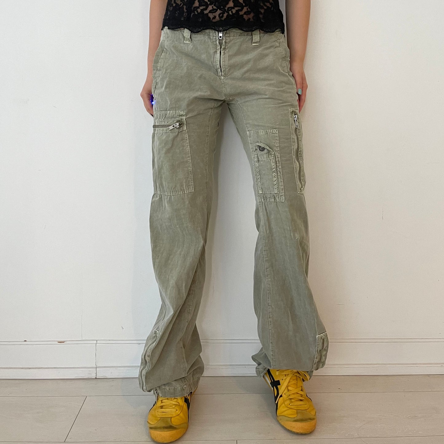 SUPER RARE 1990s Sabotage Khaki Green Low Waist Loose Fit Cargo Pants - Medium