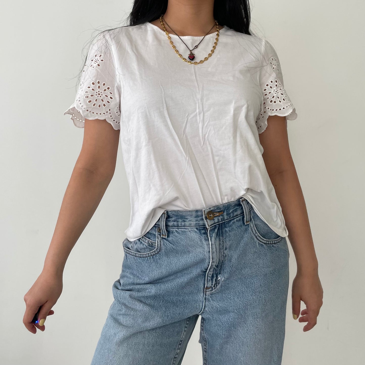 Uniqlo Broderie Anglaise Scallop Sleeve White Tee - Medium