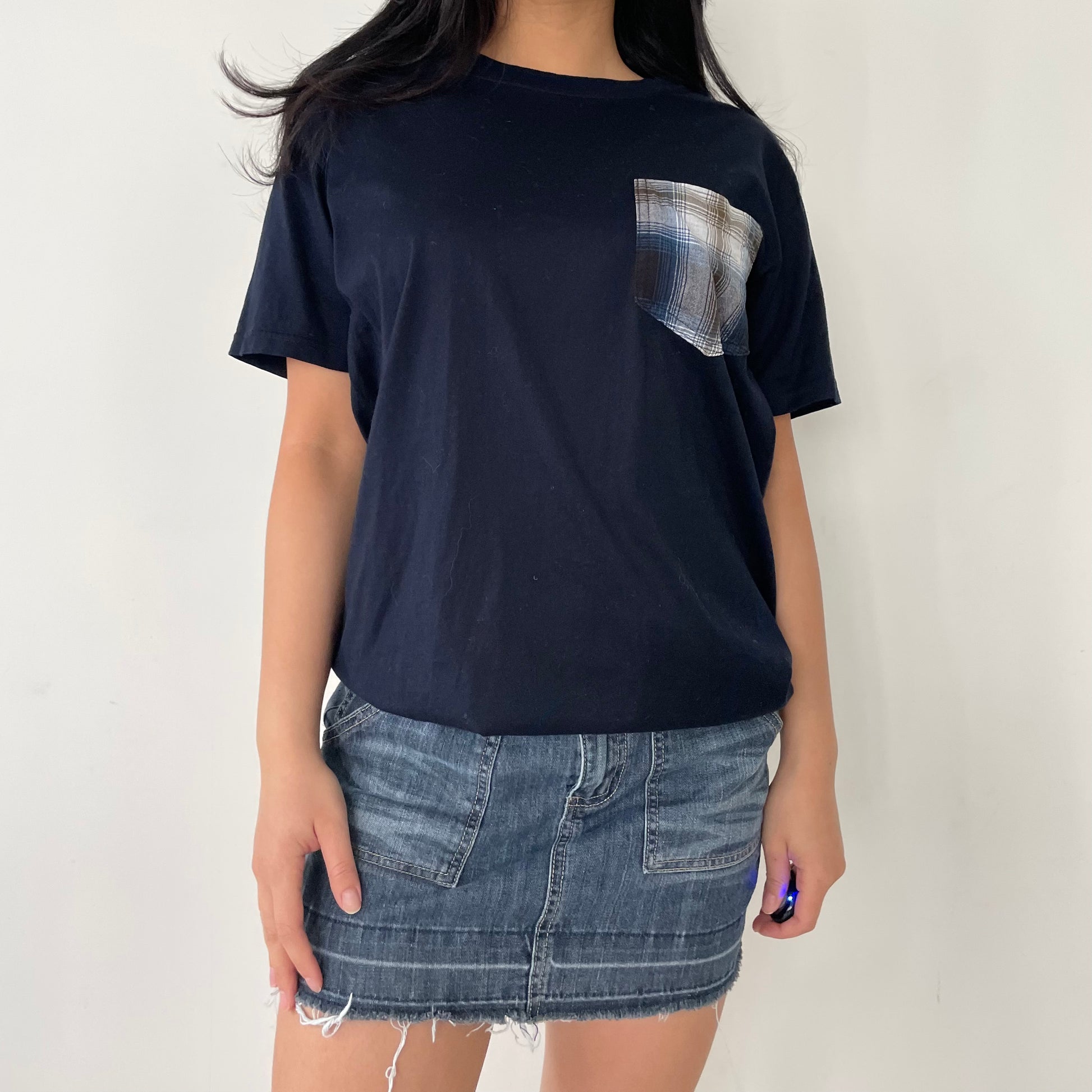 Cabane de Zucca Navy Plaid Pocket Tee - Medium