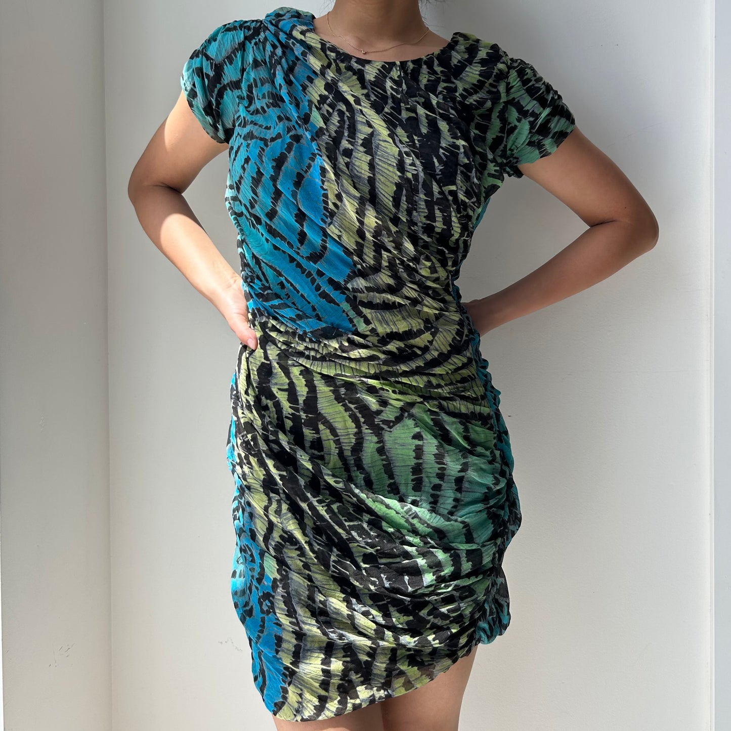Diane Von Furstenberg Green And Blue Ruched Abstract Print Silk Dress - X-Small