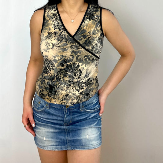 Patterned V Neck Sleeveless Top - Zoehify