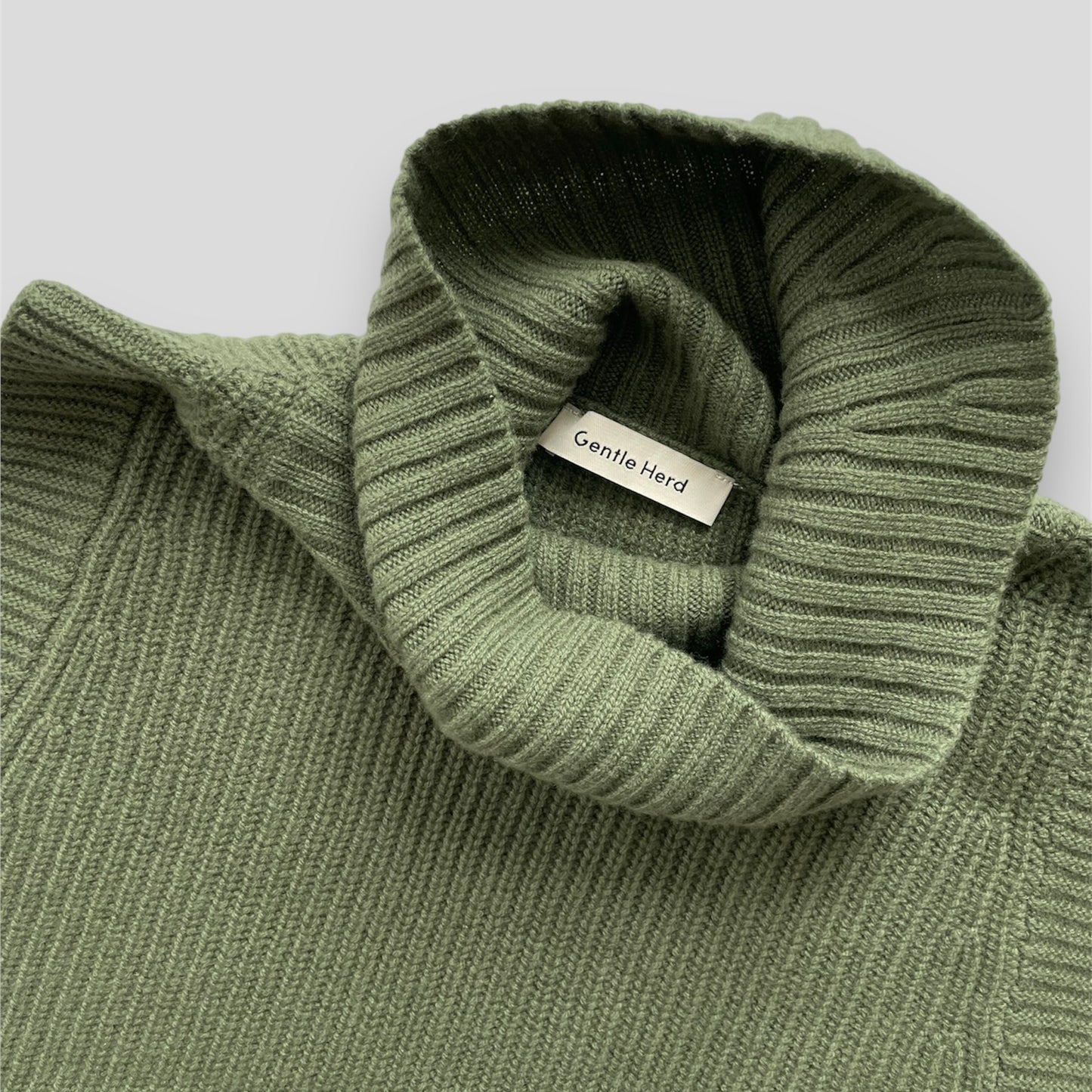 Gentle Herd Olive Green Sleeveless Merino Wool Turtleneck Top - Medium