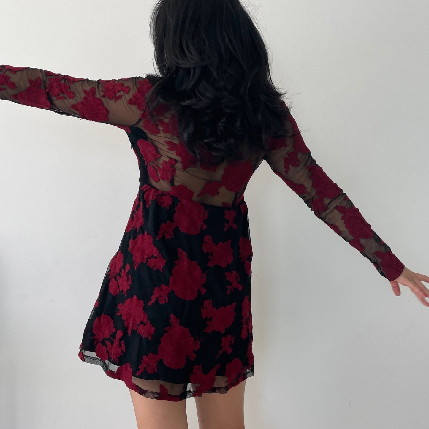 Forever 21 Black & Red Lace V-Neck Long Sleeve Baby Doll Dress