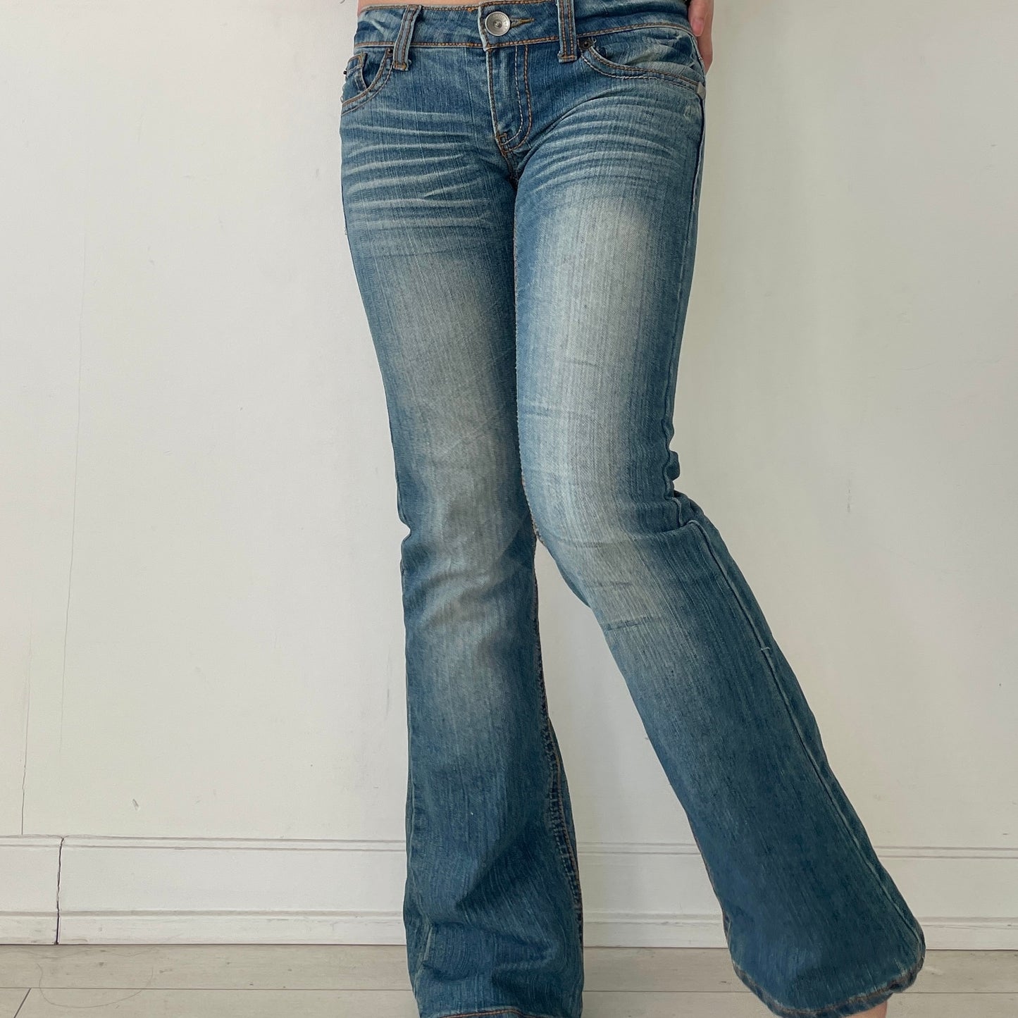 Y2K Low Rise Flare Jeans - W30