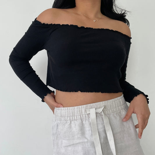 H&M Black Long Sleeve Off Shoulder Crop Top - Medium