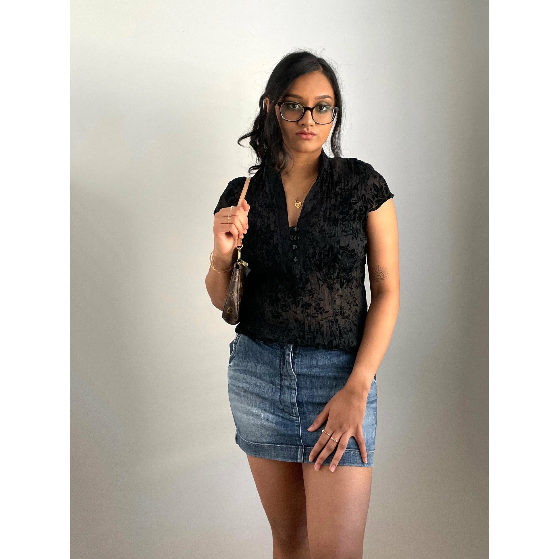 Black Short Sleeved Blouse - Zoehify 