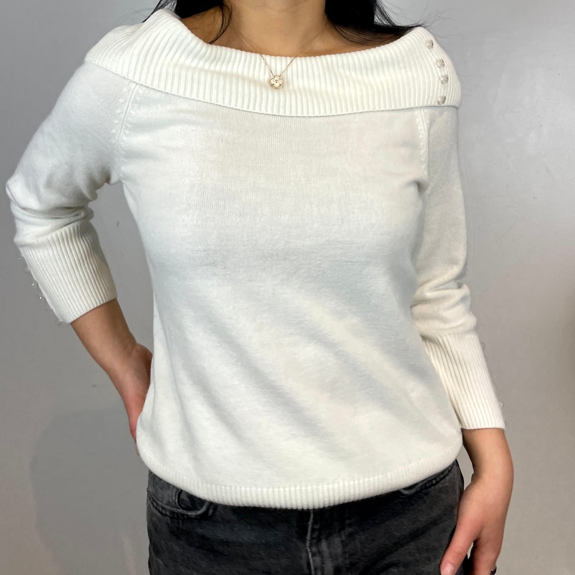 White Boat Neck Jumper - Zoehify 