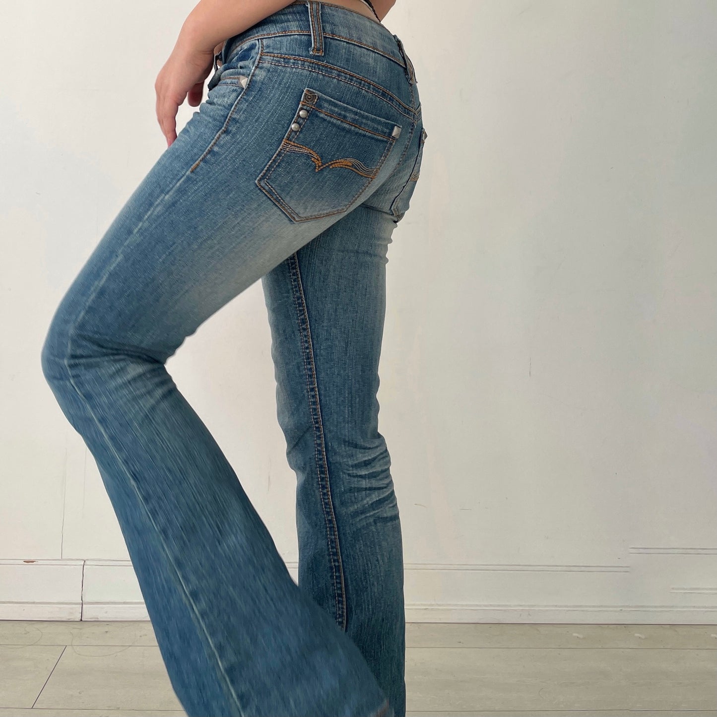 Y2K Low Rise Flare Jeans - W30