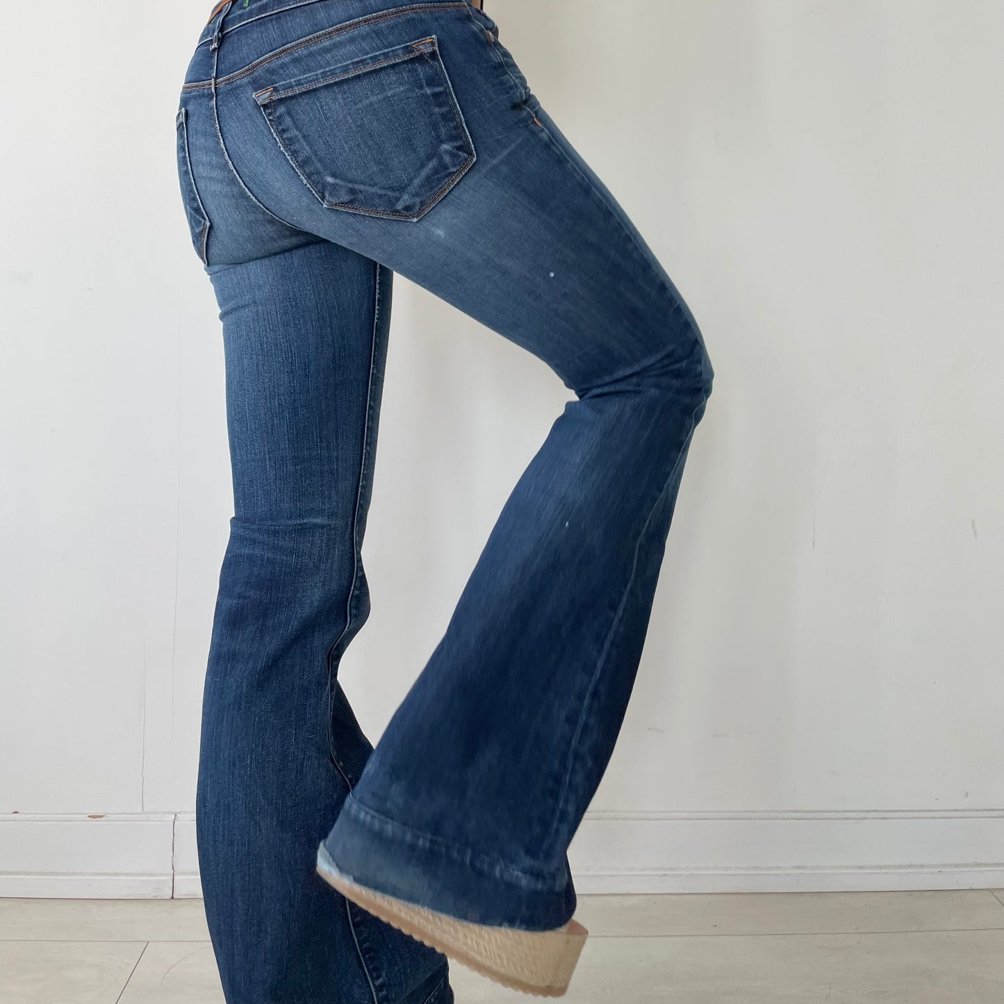 J Brand Low Waisted Bell Bottom Jeans - W27